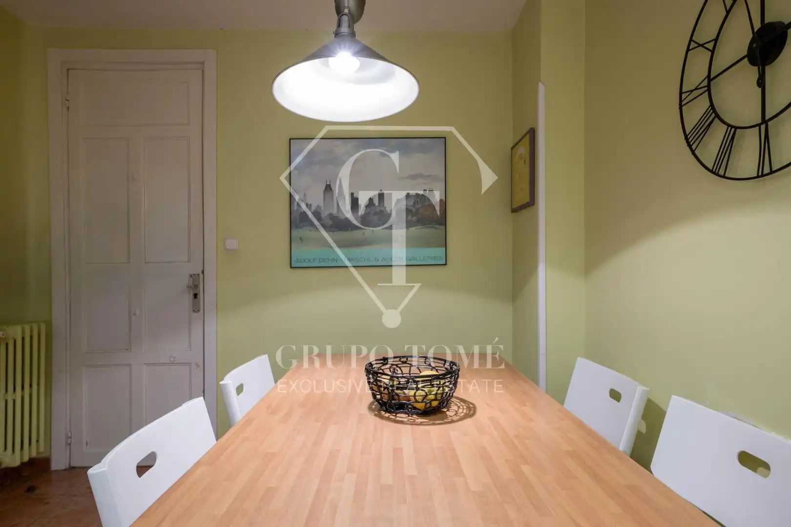 Comedor de Piso en venta en Donostia - San Sebastián  con Calefacción, Amueblado y Balcón
