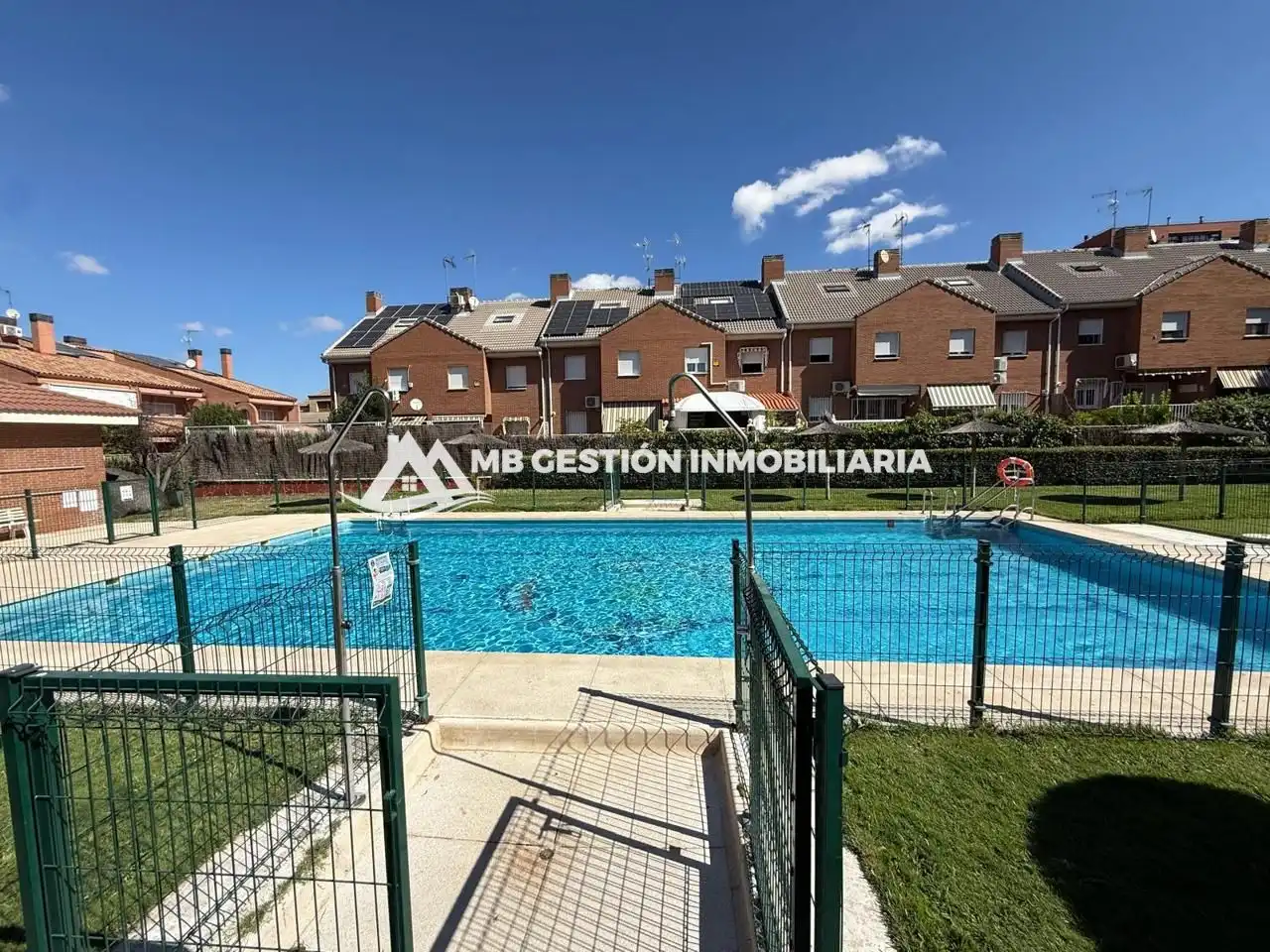 Jardín de Casa adosada en venta en Fuenlabrada con Aire acondicionado, Calefacción y Jardín privado