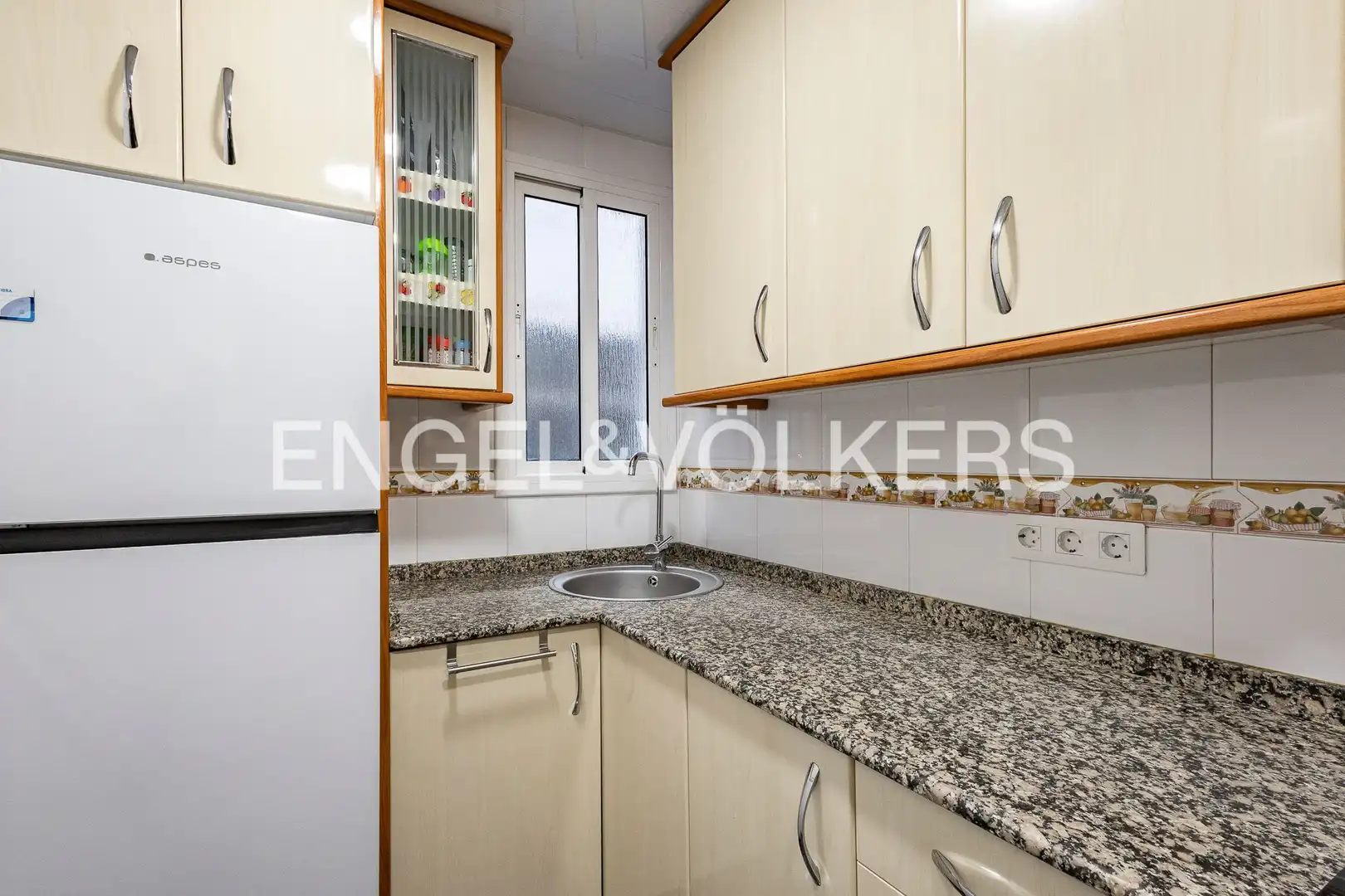 Cocina de Piso en venta en Esplugues de Llobregat con Calefacción y Terraza