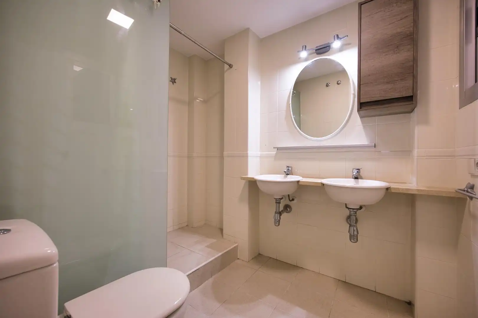 Baño de Piso en venta en Alicante / Alacant con Aire acondicionado