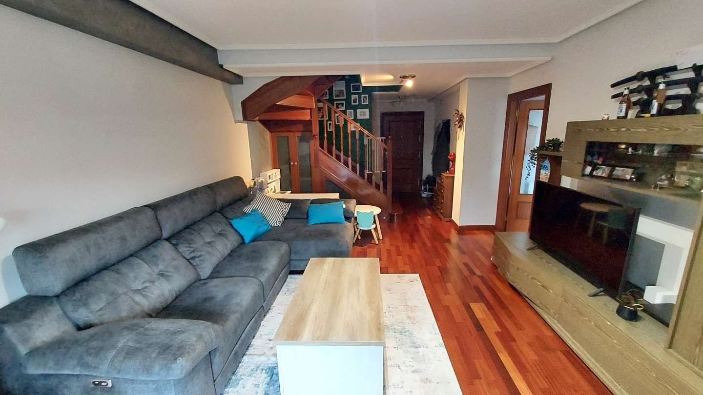 Living room of Flat for sale in Berriz  with Heating, Storage room and Furnished