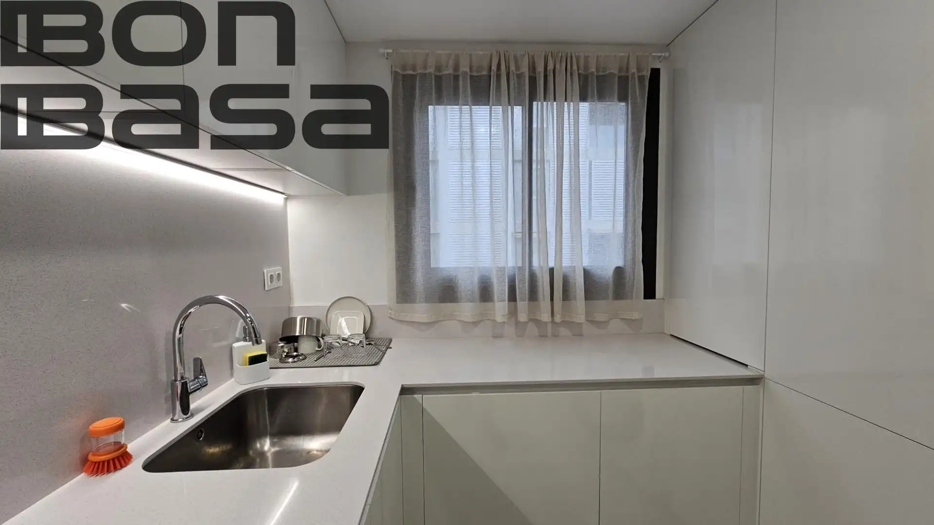 Appartamento con terrazza in vendita a Garbinet - Vistahermosa, imagen 6