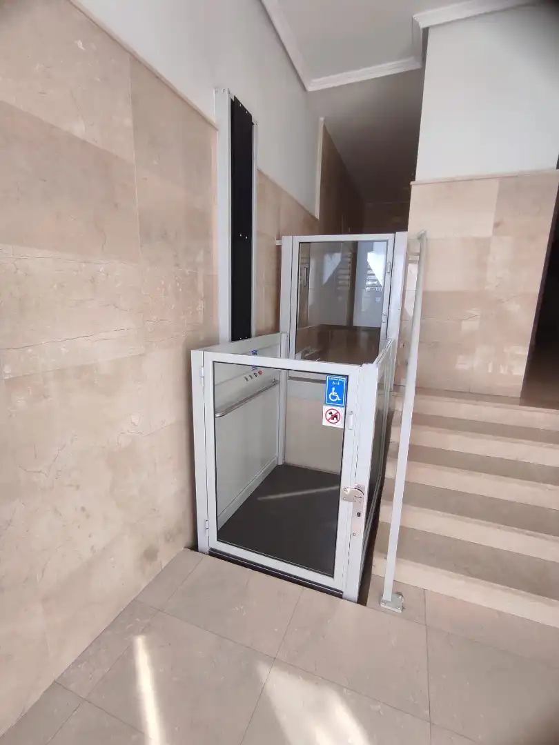 Flat for sale in Zaragoza  with Air Conditioner, Heating and Oven