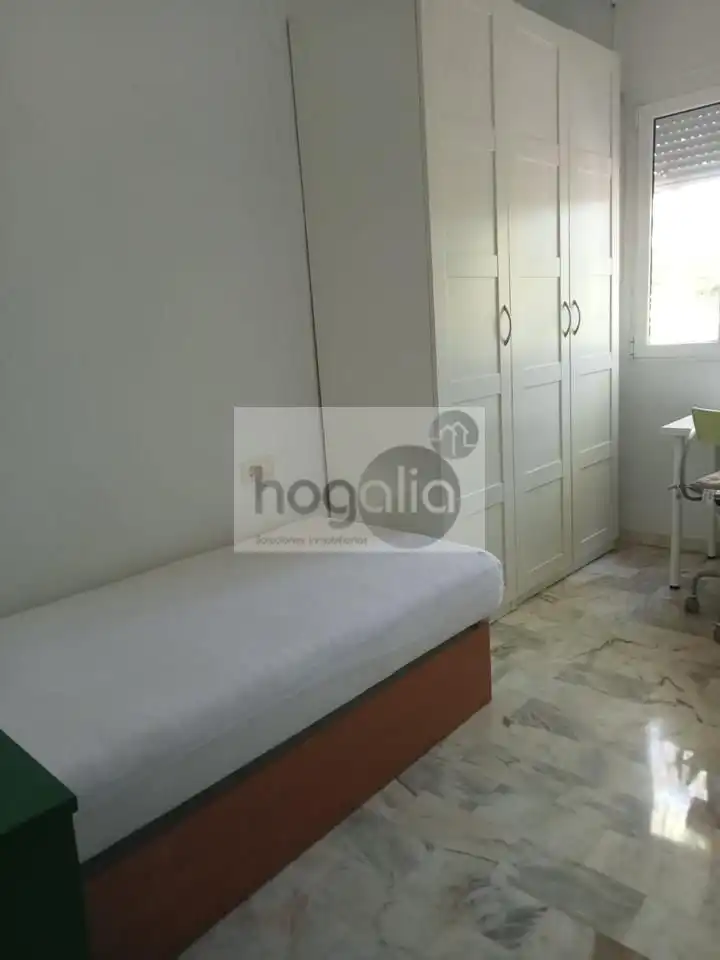 Room in Sector Sur - La Palmera - Reina Mercedes