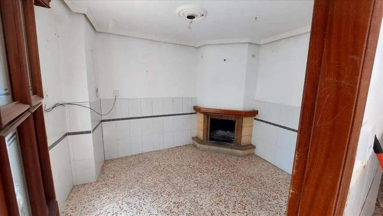 Casa adosada en venta en Baena con Terraza