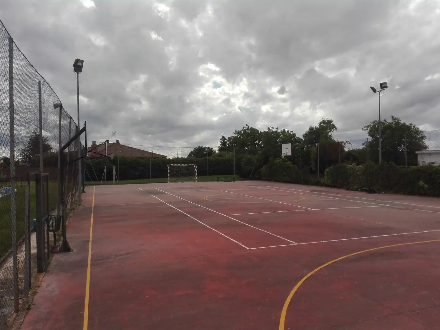 Parking de Casa o chalet en venta en Simancas con Jardín privado, Parquet y Terraza