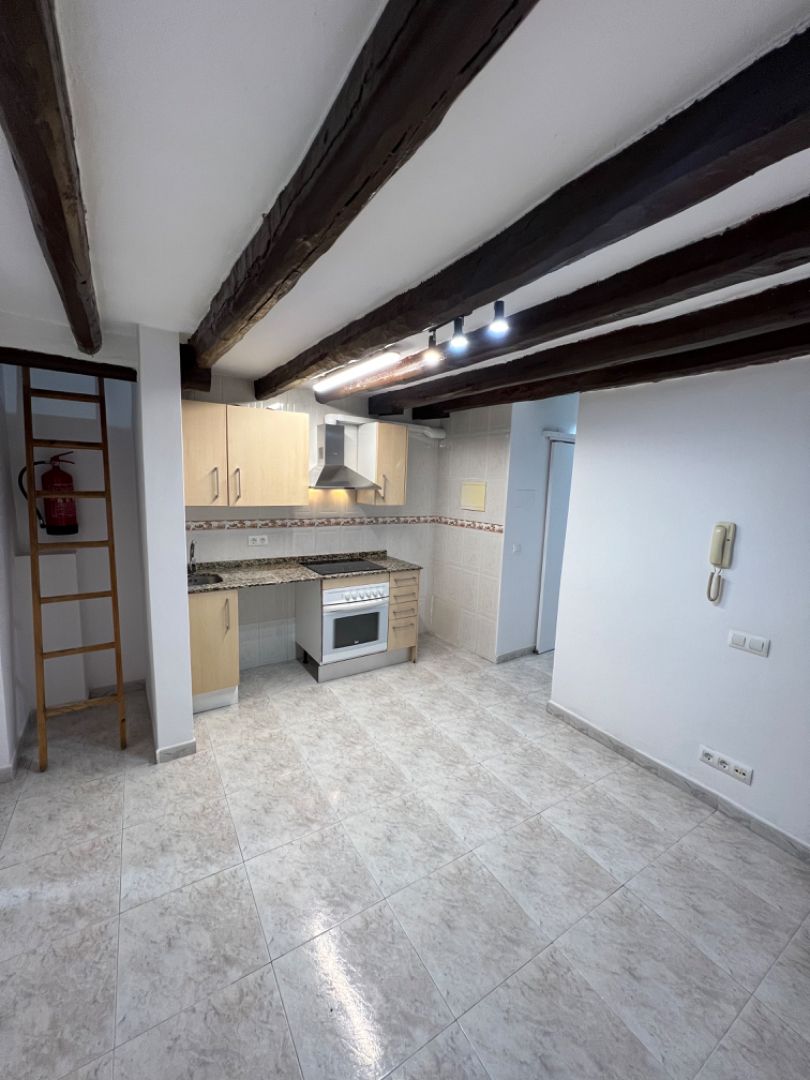 Dachboden zur Miete in Carrer de Sant Antoni, Centre