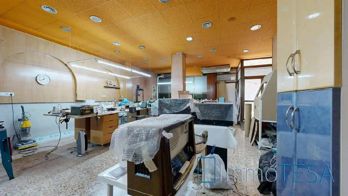Cocina de Local en venta en Barberà del Vallès