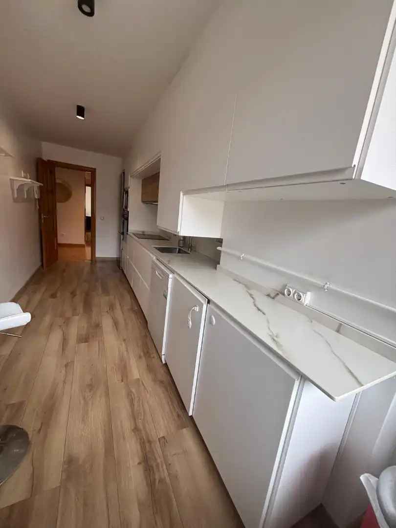 Kitchen of Flat for rent in Oviedo   with Air Conditioner, Heating and Parquet flooring