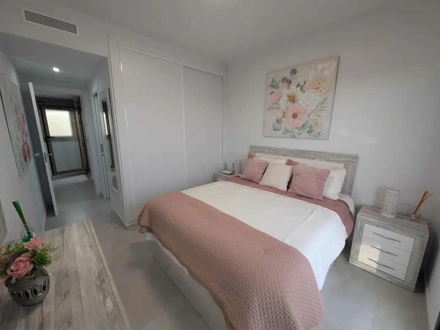 Dormitori de Casa o xalet en venda en Orihuela amb Jardí privat, Terrassa i Piscina