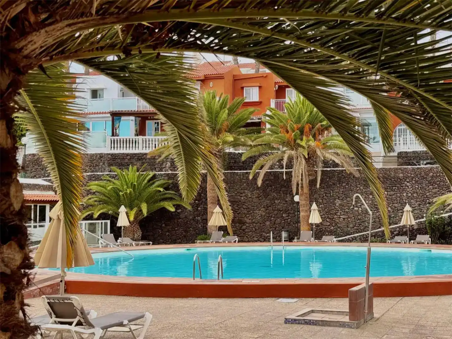 Piscina de Pis en venda en San Bartolomé de Tirajana amb Aire condicionat, Jardí privat i Traster