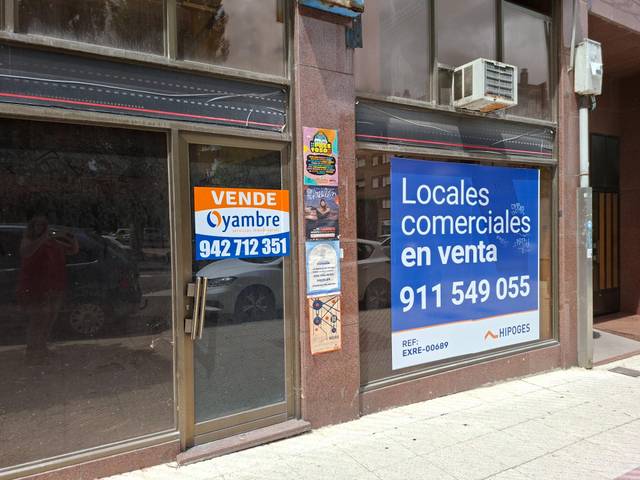 Local comercial en Venta en Calle Calle Francisco Rodríguez García en Milán - Pumarín