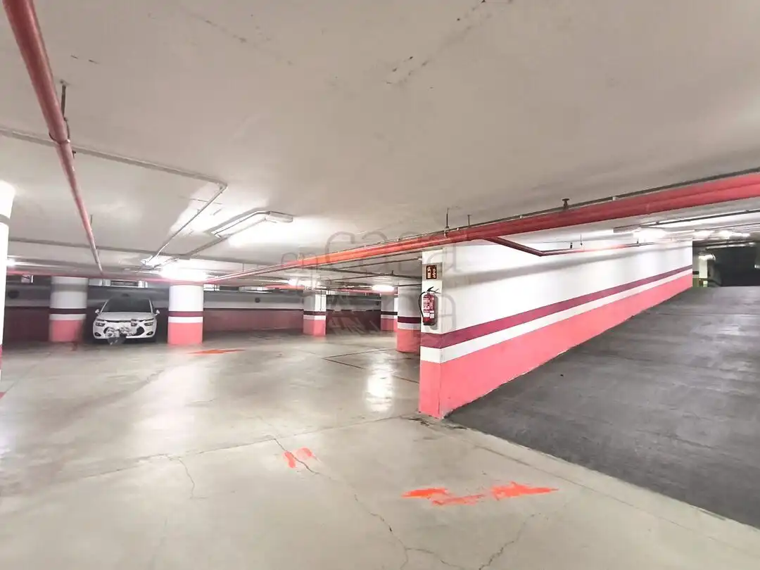 Parkplatz von Garage zur Miete in Bilbao 