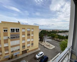 Vista exterior de Pis en venda en Sant Carles de la Ràpita amb Terrassa