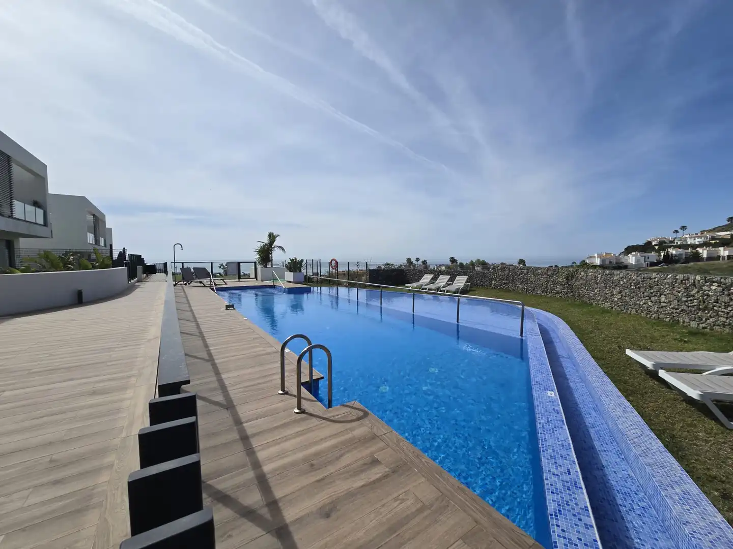 Piscina de Casa adosada en venta en Mijas con Aire acondicionado, Jardín privado y Piscina comunitaria