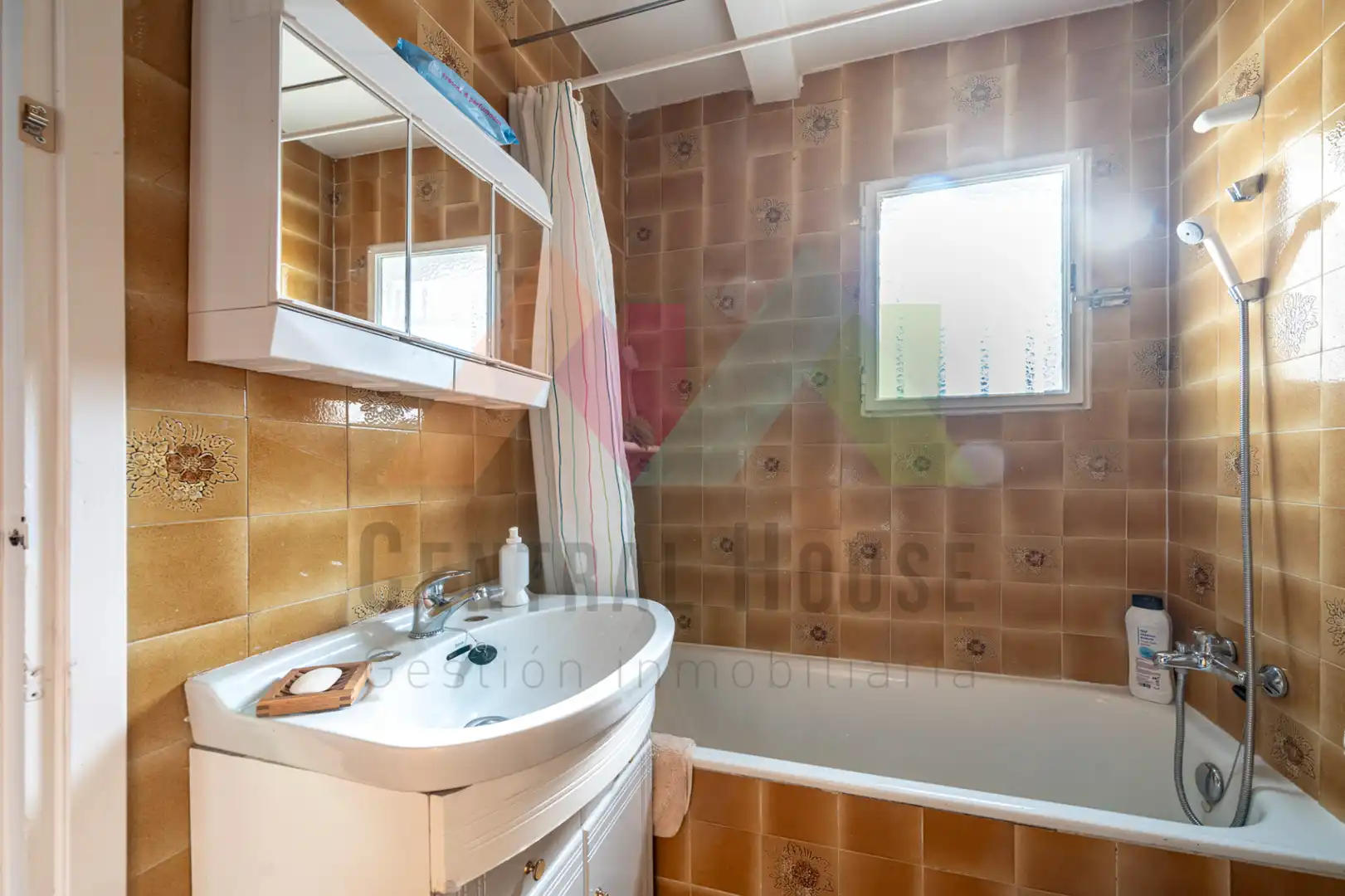 Baño de Casa o chalet en venta en Maello con Calefacción, Jardín privado y Terraza