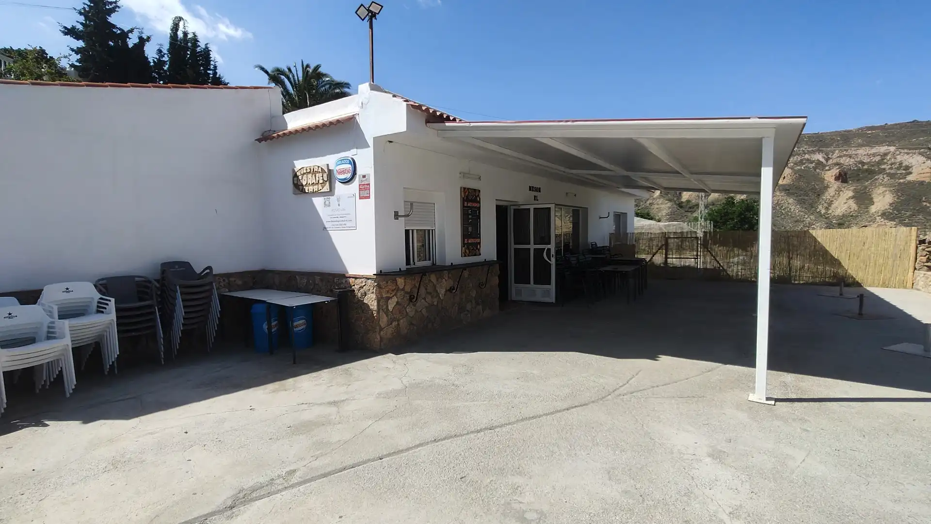 Commercial properties for sale in Gorafe  with Air Conditioner, Terrace and Furnished