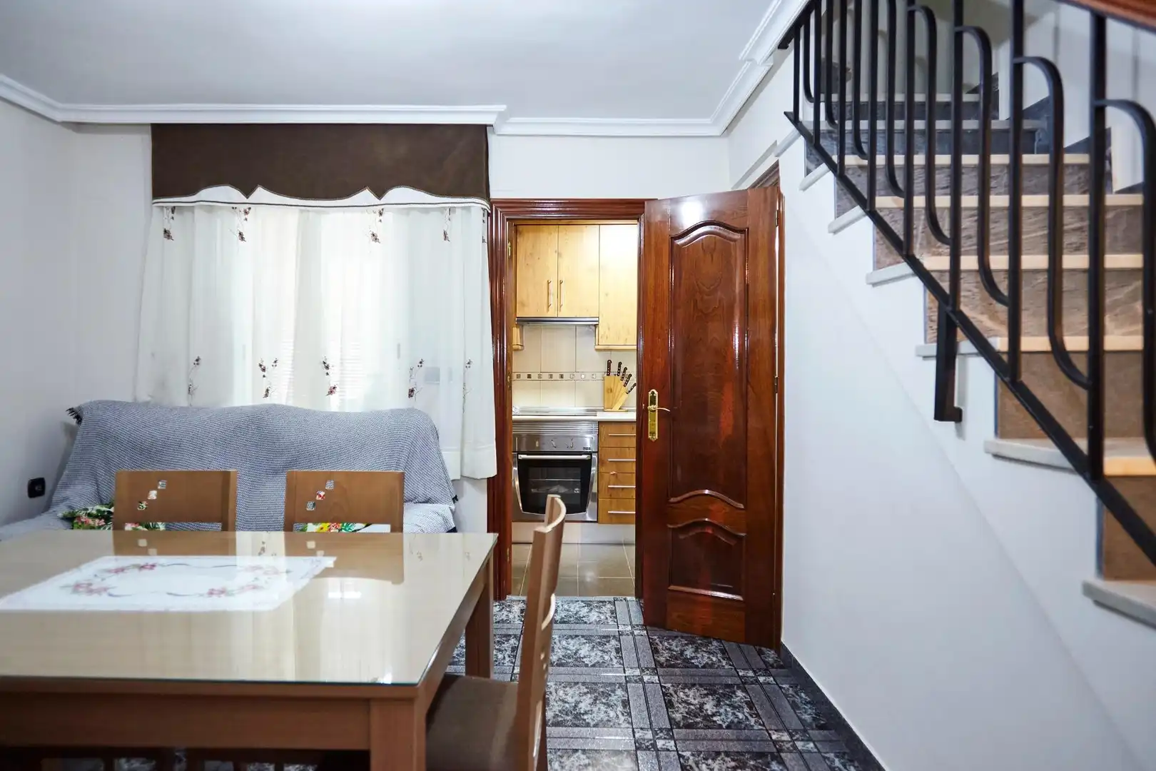 Houses for sale in Martos  with Air Conditioner, Heating and Furnished