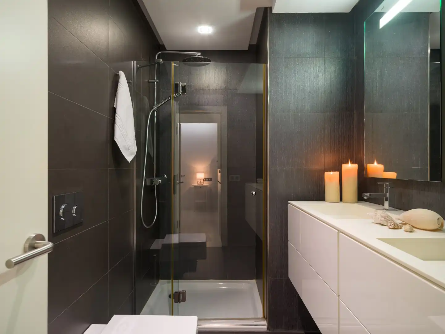 Bathroom of Flat for rent in Las Palmas de Gran Canaria  with Air Conditioner, Furnished and Oven