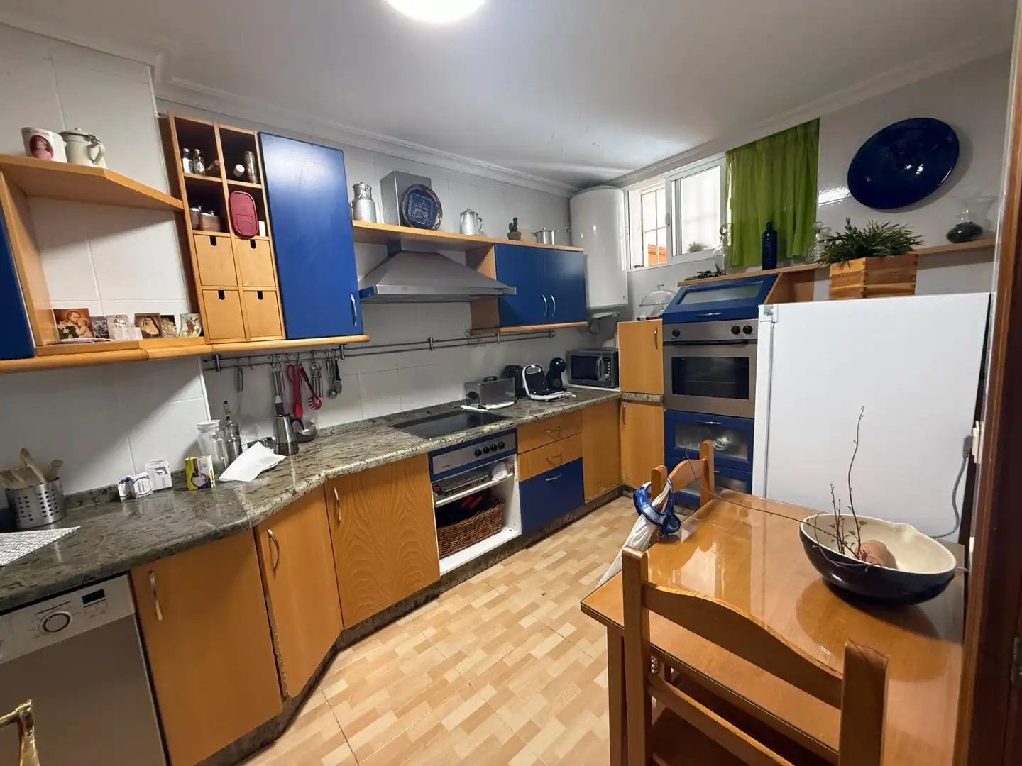 Cocina de Dúplex en venta en Huelva con Aire acondicionado y Calefacción