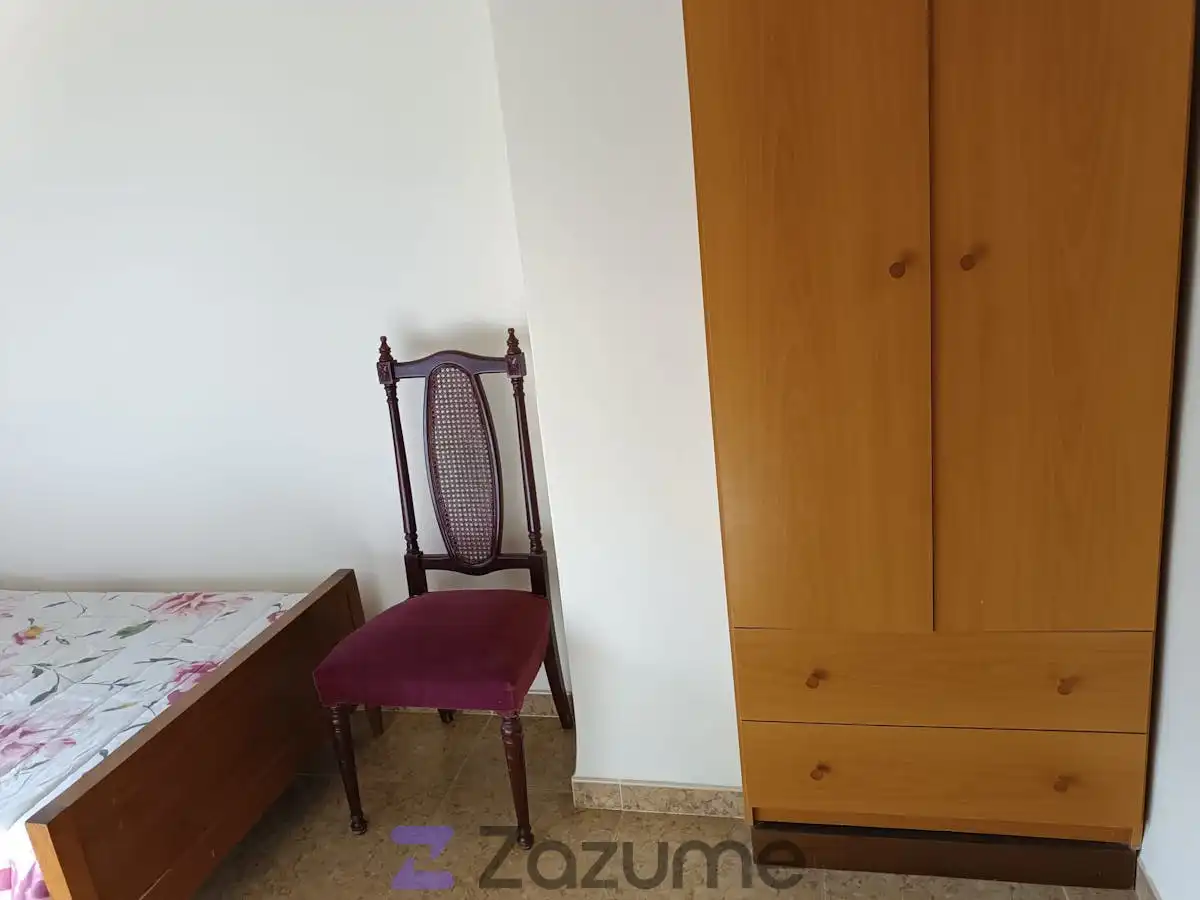 Schlafzimmer von Wohnungen zur Miete in Onda mit Abstellraum, Möbliert und Waschmaschine
