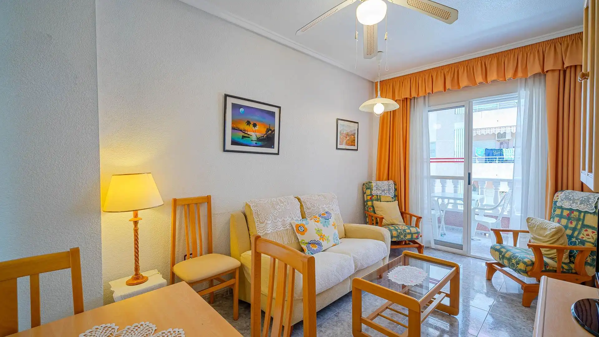 Sala d'estar de Apartament en venda en Torrevieja amb Aire condicionat, Terrassa i Traster