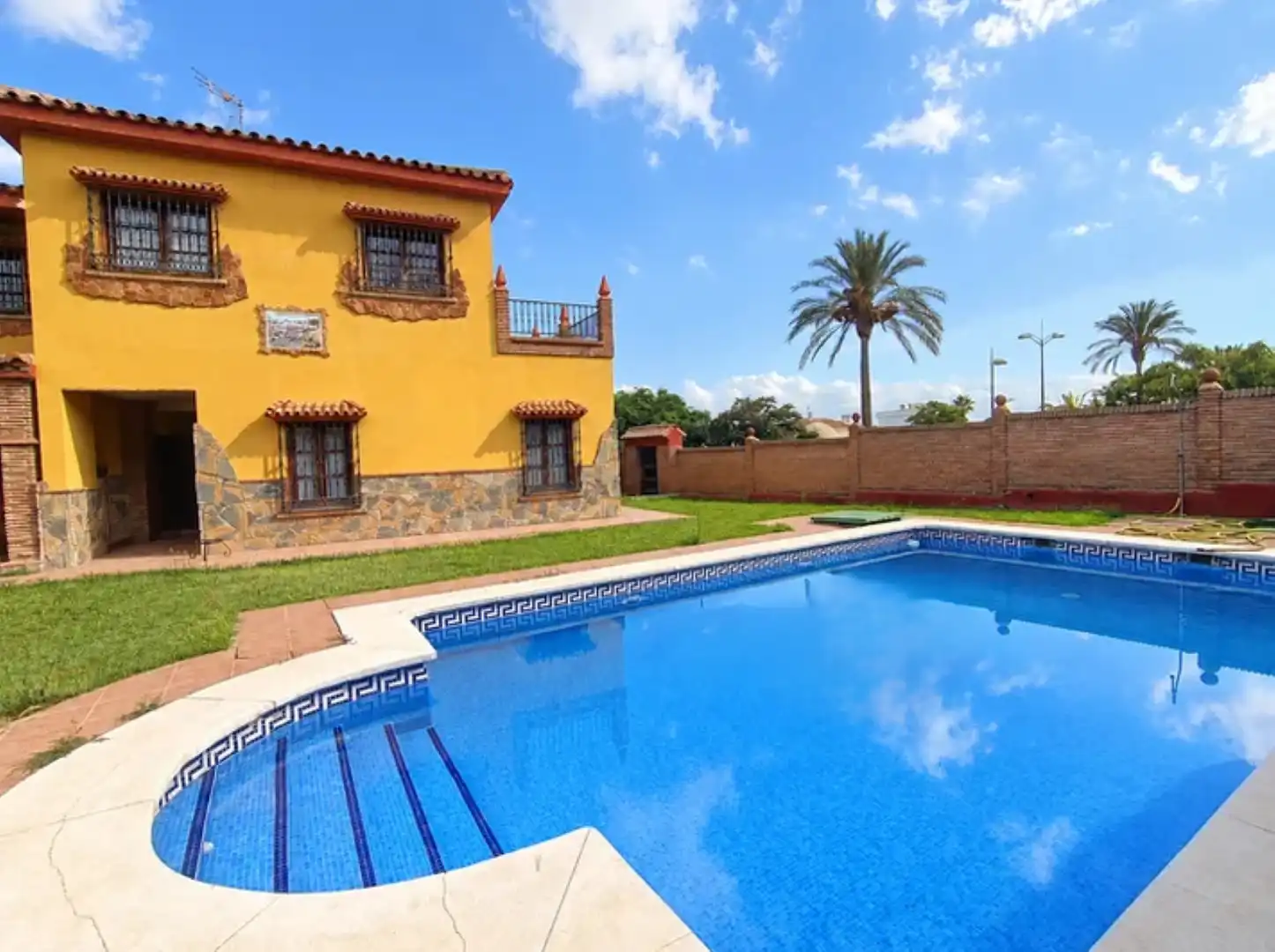 Xalet amb terrassa en venda a Manantiales - Lagar - Cortijo
