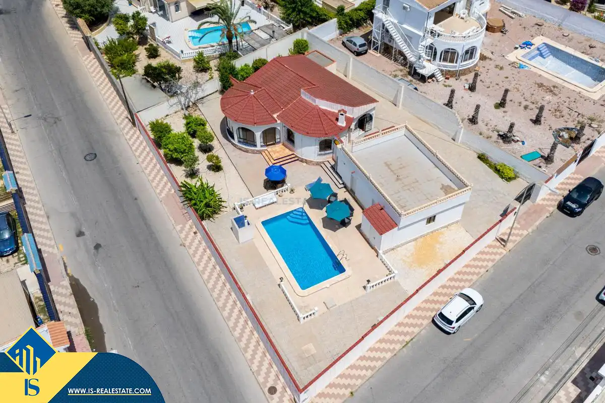 Villa mit Pool zum Verkauf in Zona Carrefour - Urbanizaciones, imagen 23