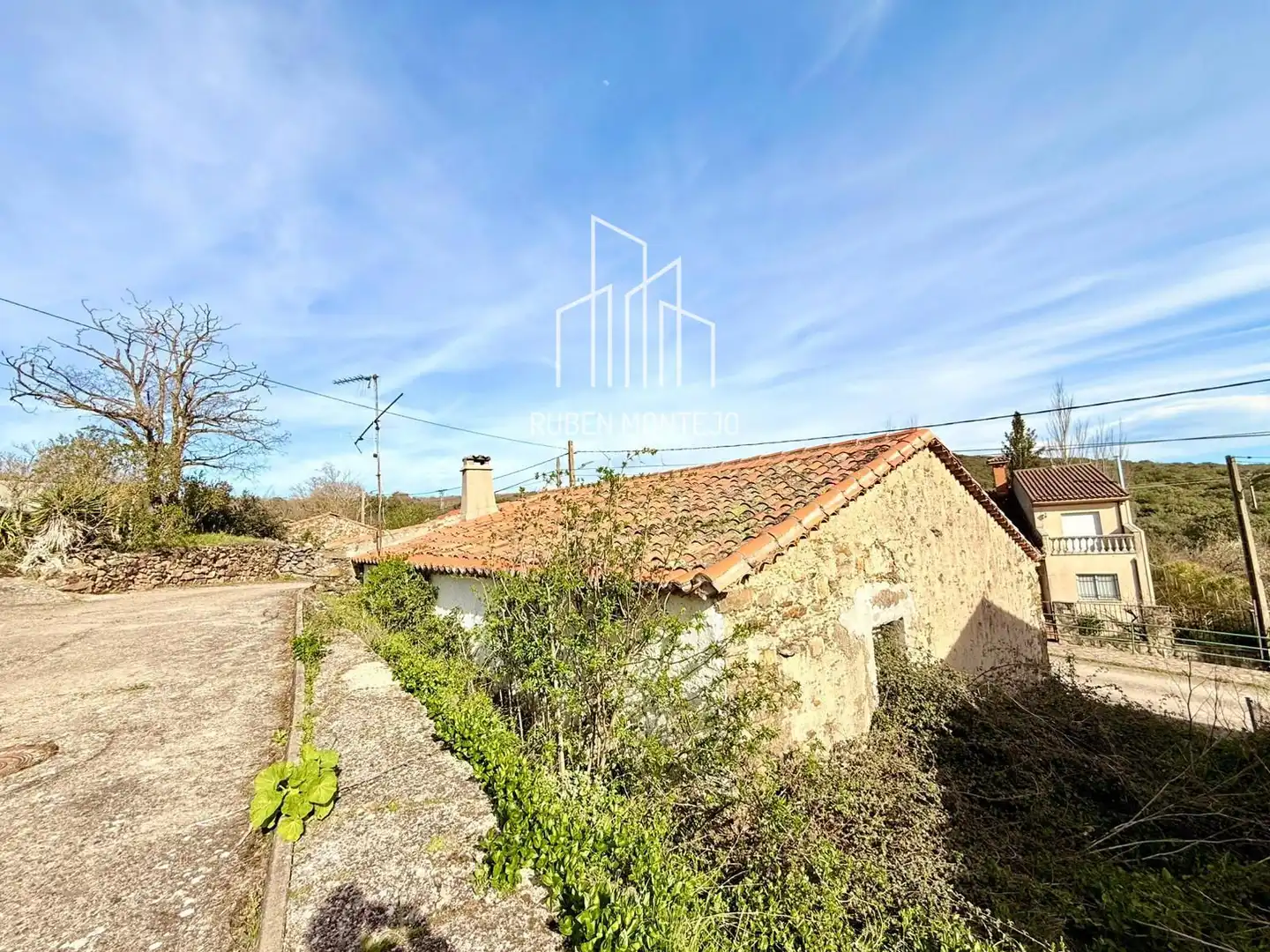 Vista exterior de Casa o chalet en venta en Membribe de la Sierra con Amueblado