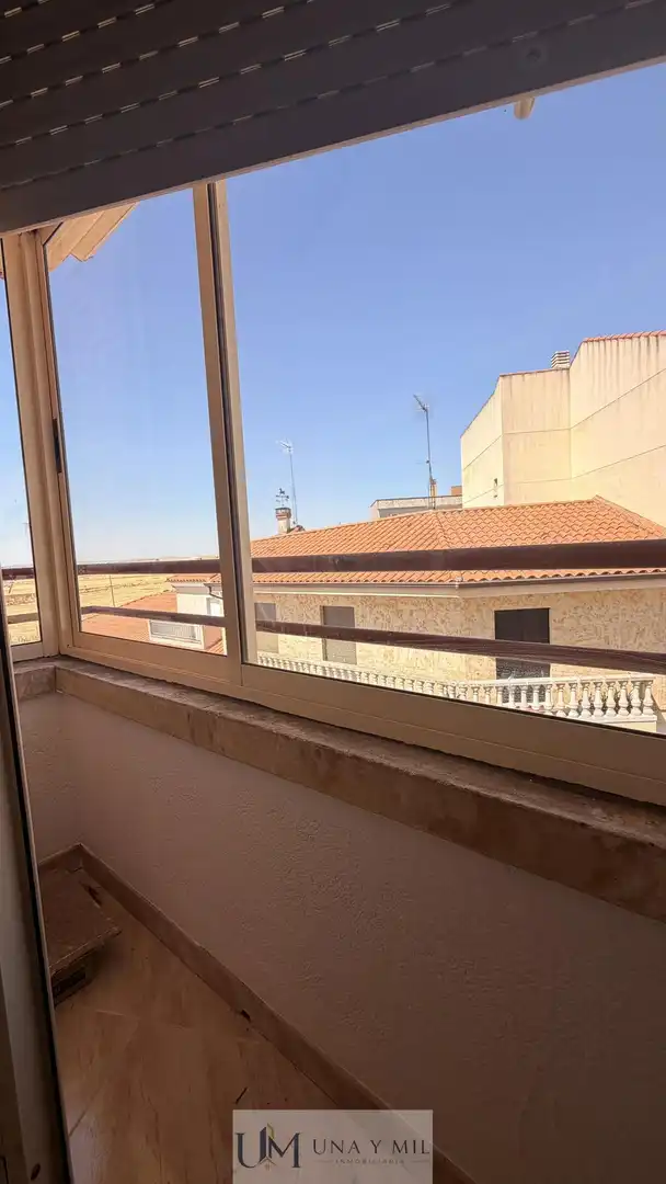 Terrassa de Pis en venda en Villares de la Reina amb Calefacció i Balcó