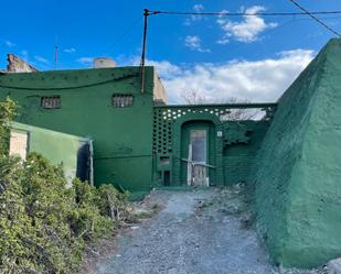 Vista exterior de Casa o xalet en venda en Telde amb Jardí privat i Terrassa