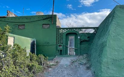 Vista exterior de Casa o xalet en venda en Telde amb Jardí privat i Terrassa