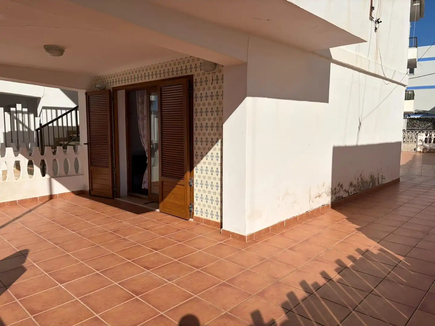 Terrace of Ground floor for rent in Oliva  with Air Conditioner, Terrace and Furnished