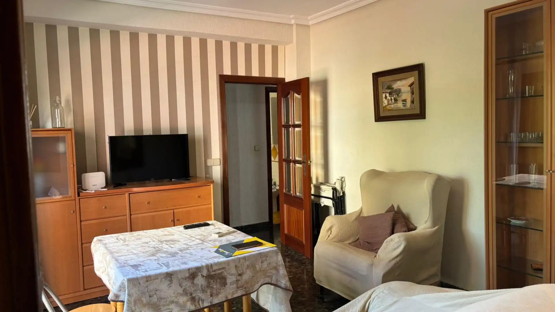 Room in Calle LOZOYA, El Plantinar – Avda. La Paz - El Juncal