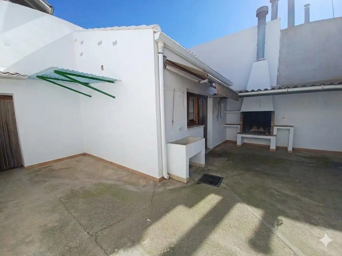 Adossat amb jardí en venda a La Roda, imagen 43