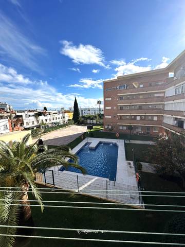 Apartamento en Alquiler en Calle la Colina, 166 en La Colina
