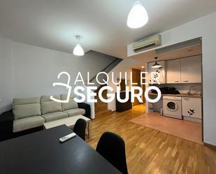 Living room of Attic to rent in  Madrid Capital  with Air Conditioner, Heating and Furnished