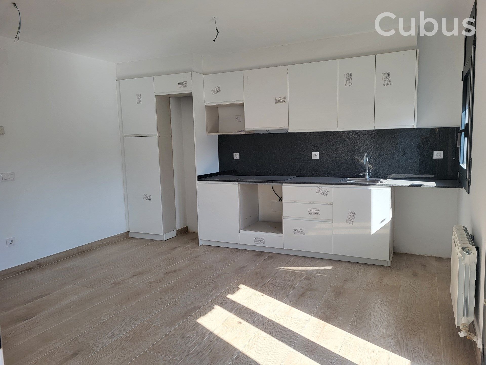 Cuina de Pis en venda en Olot amb Calefacció i Balcó