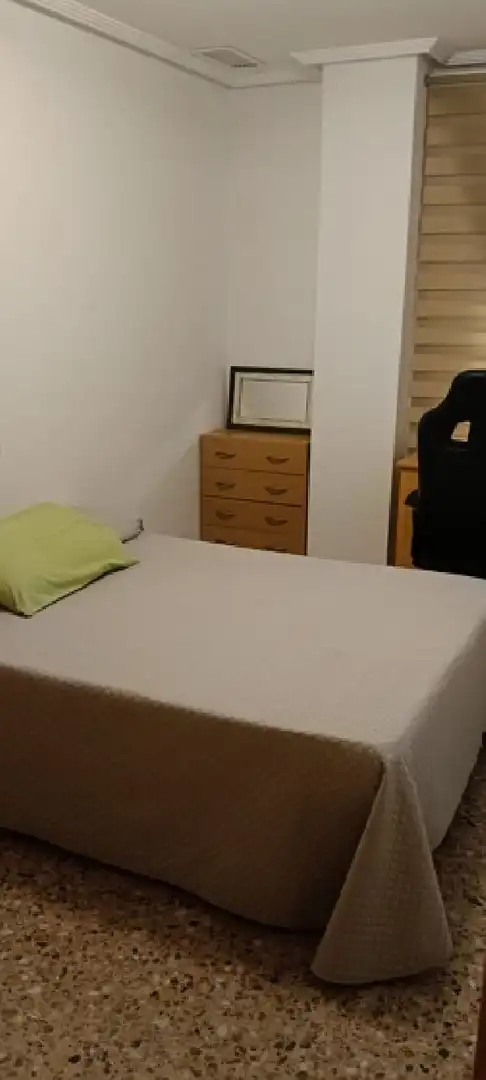 Dormitori de Pis de lloguer en Elche / Elx amb Aire condicionat, Forn i Rentadora