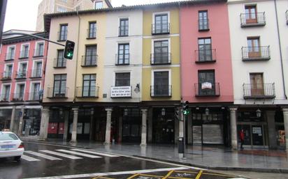 Exterior view of Flat for sale in Valladolid Capital  with Air Conditioner, Heating and Storage room