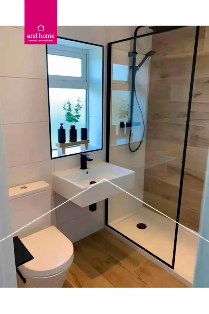 Baño de Casa o chalet en venta en Castellví de Rosanes con Aire acondicionado, Parquet y Terraza