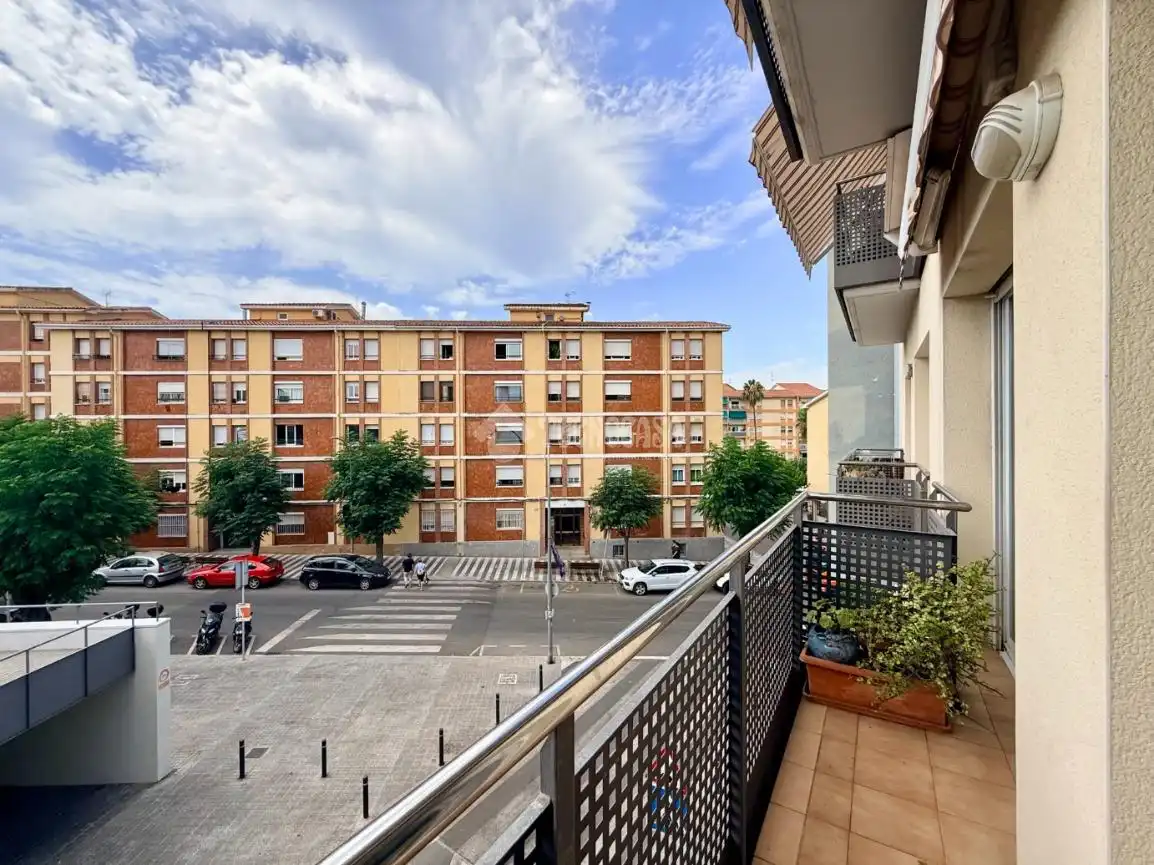 Vista exterior de Piso en venta en Sant Pere de Ribes con Calefacción, Amueblado y Balcón