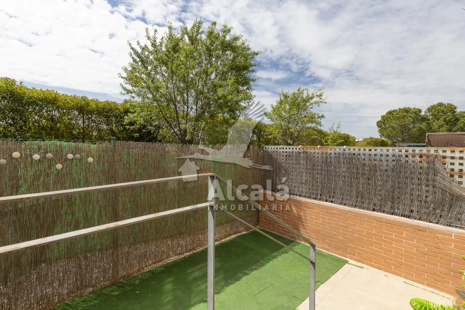 Jardín de Piso en venta en Alcalá de Henares con Aire acondicionado, Calefacción y Jardín privado