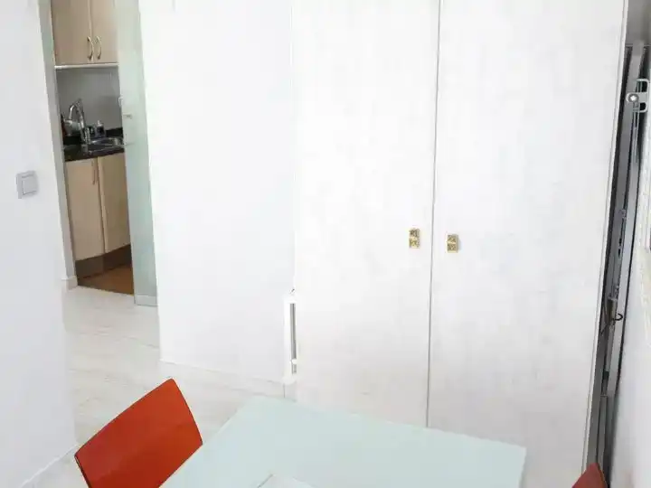 Schlafzimmer von Wohnung zum Verkauf in Badalona mit Klimaanlage
