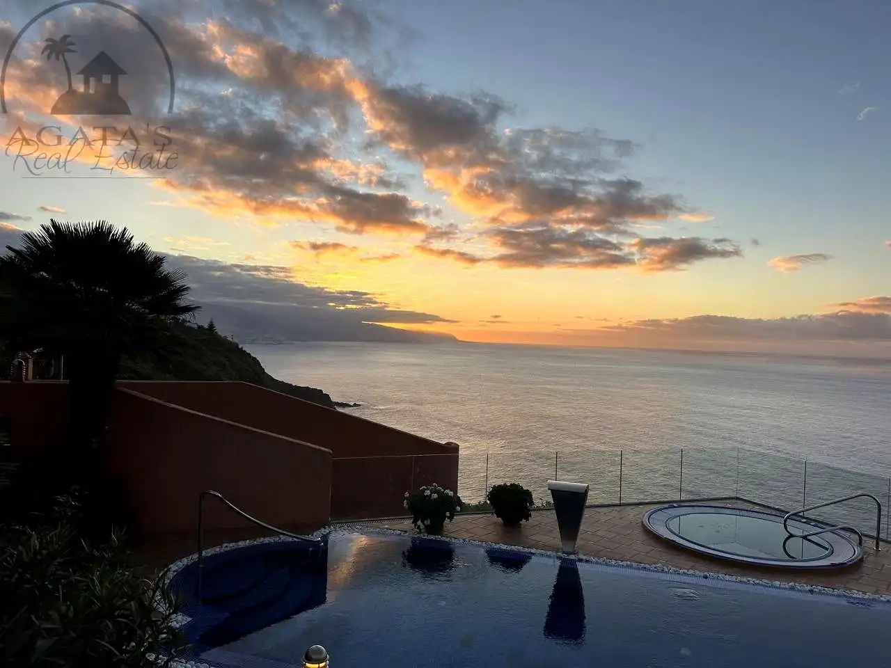 Vista exterior de Casa o xalet en venda en Tacoronte amb Aire condicionat, Calefacció i Jardí privat