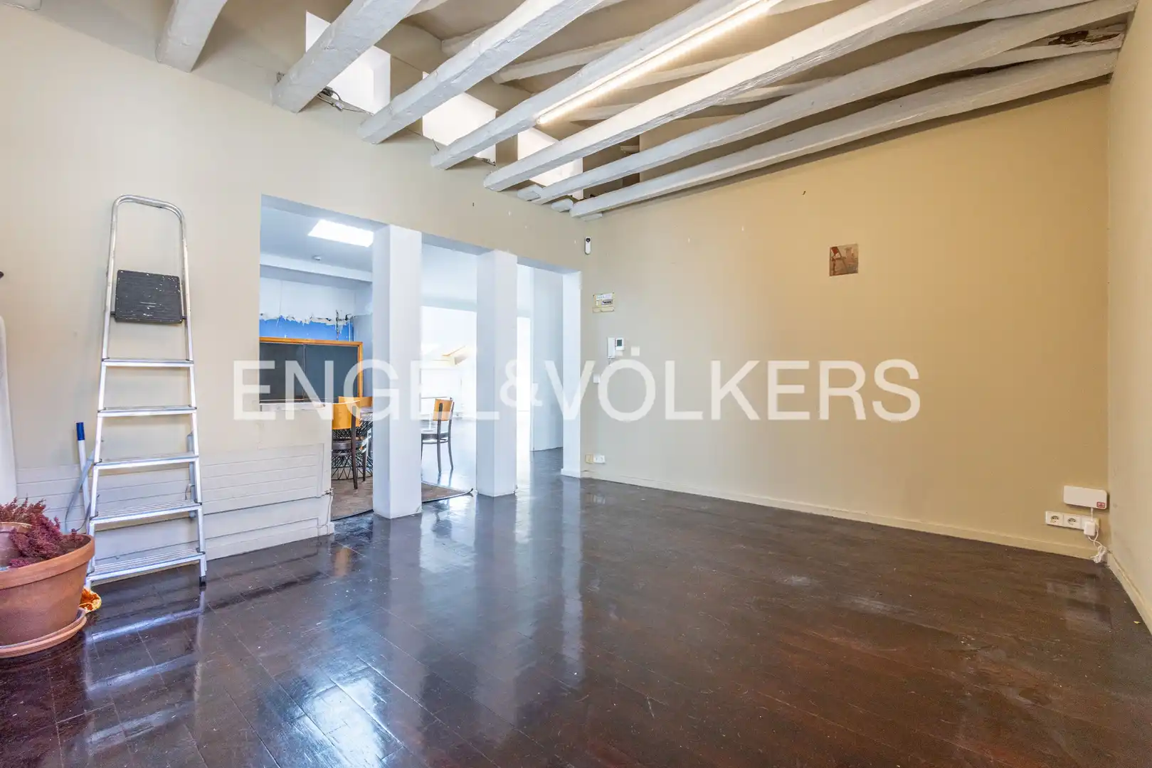 Attic for sale in Madrid  with Air Conditioner and Heating