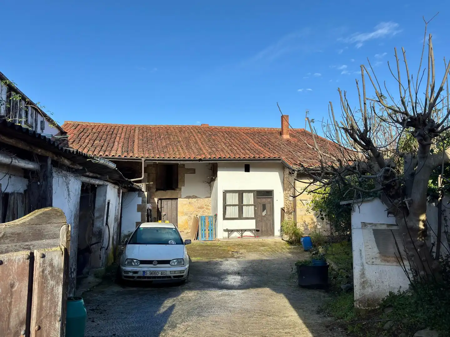 Vista exterior de Casa o chalet en venta en Cabezón de la Sal