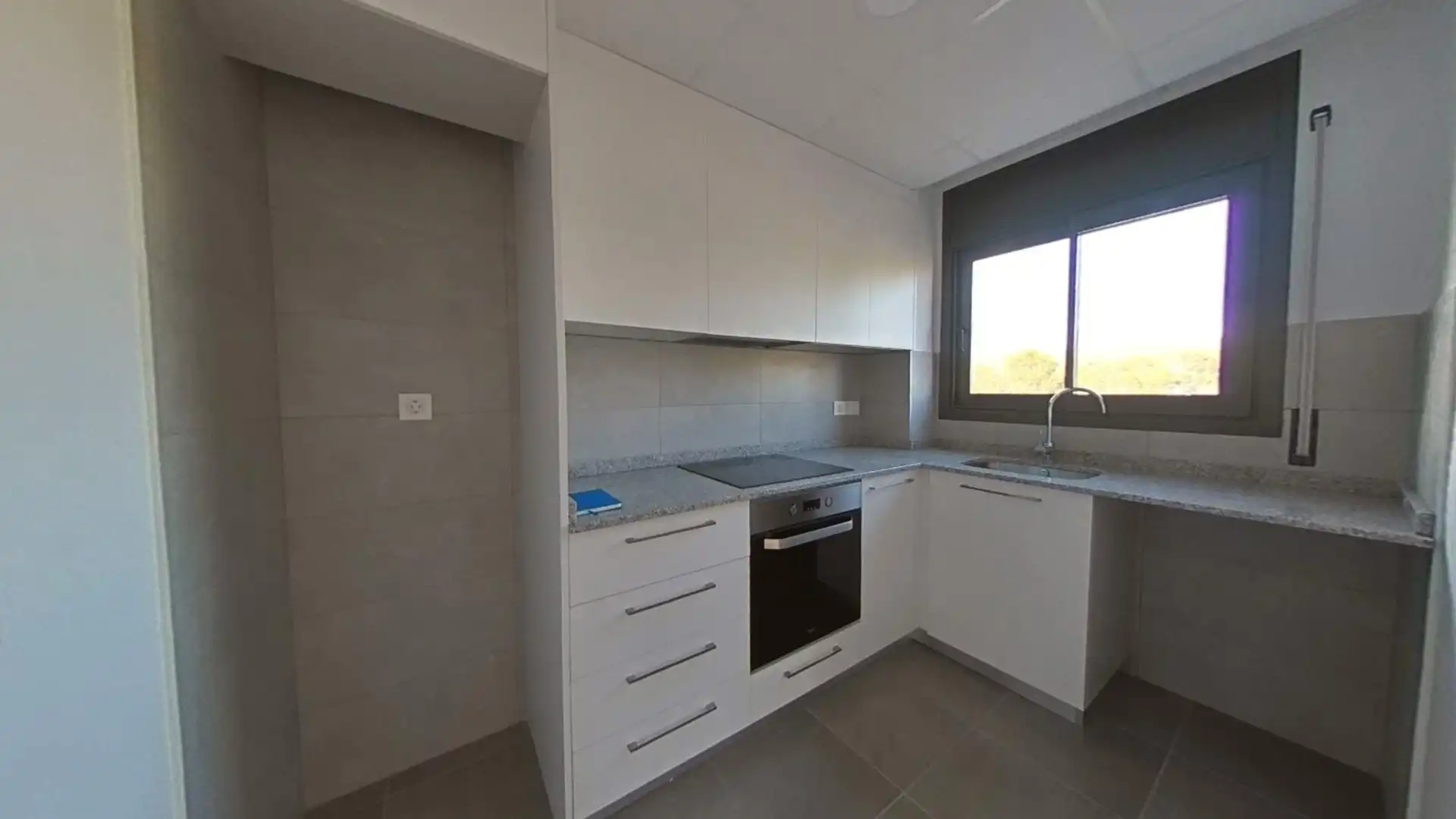 Kitchen of Single-family semi-detached for sale in La Pobla de Montornès    with Parquet flooring, Terrace and Oven
