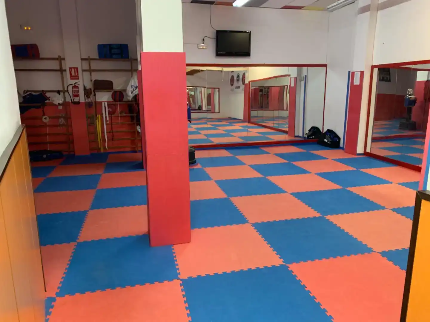 Local de lloguer en Can Serra - Pubilla Cases