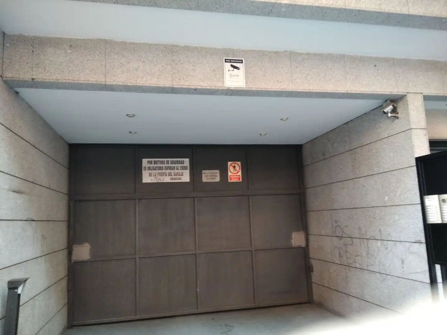 Parking de Garaje de alquiler en Madrid con Alarma